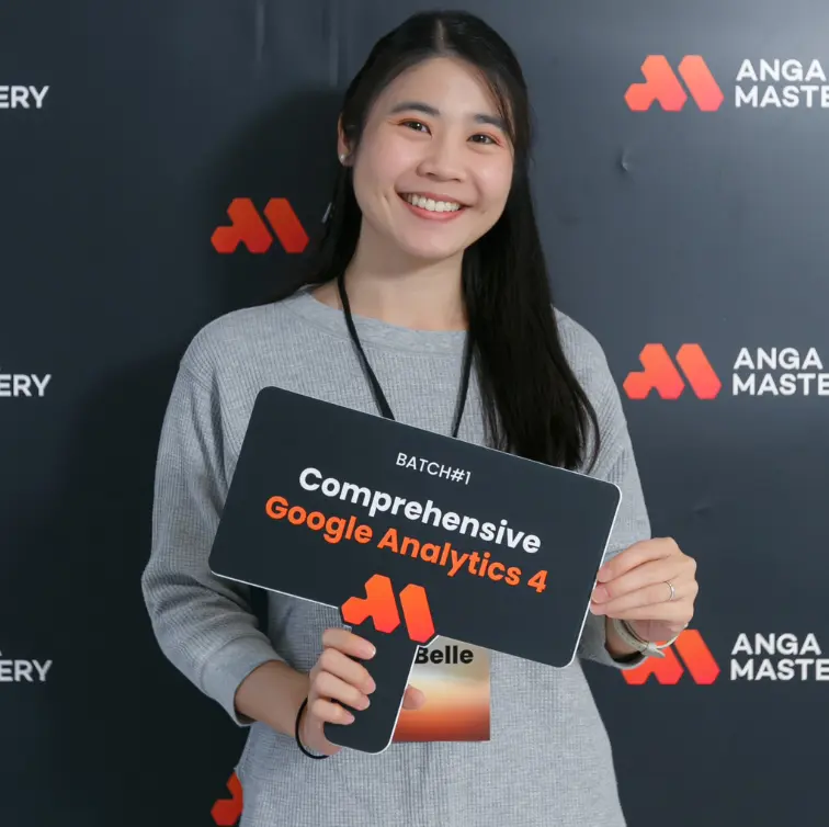 คุณ Anuttara Charoenchit - Assistant Manager